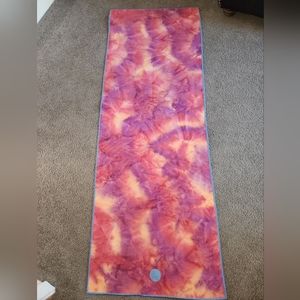 Manduka yogitoes yoga mat towel